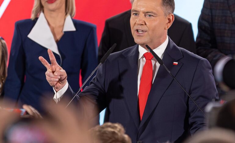La presidencia de Polonia pasa a manos de Karol Nawrocki, un halcón ultra dispuesto a liquidar el europeísmo de Tusk