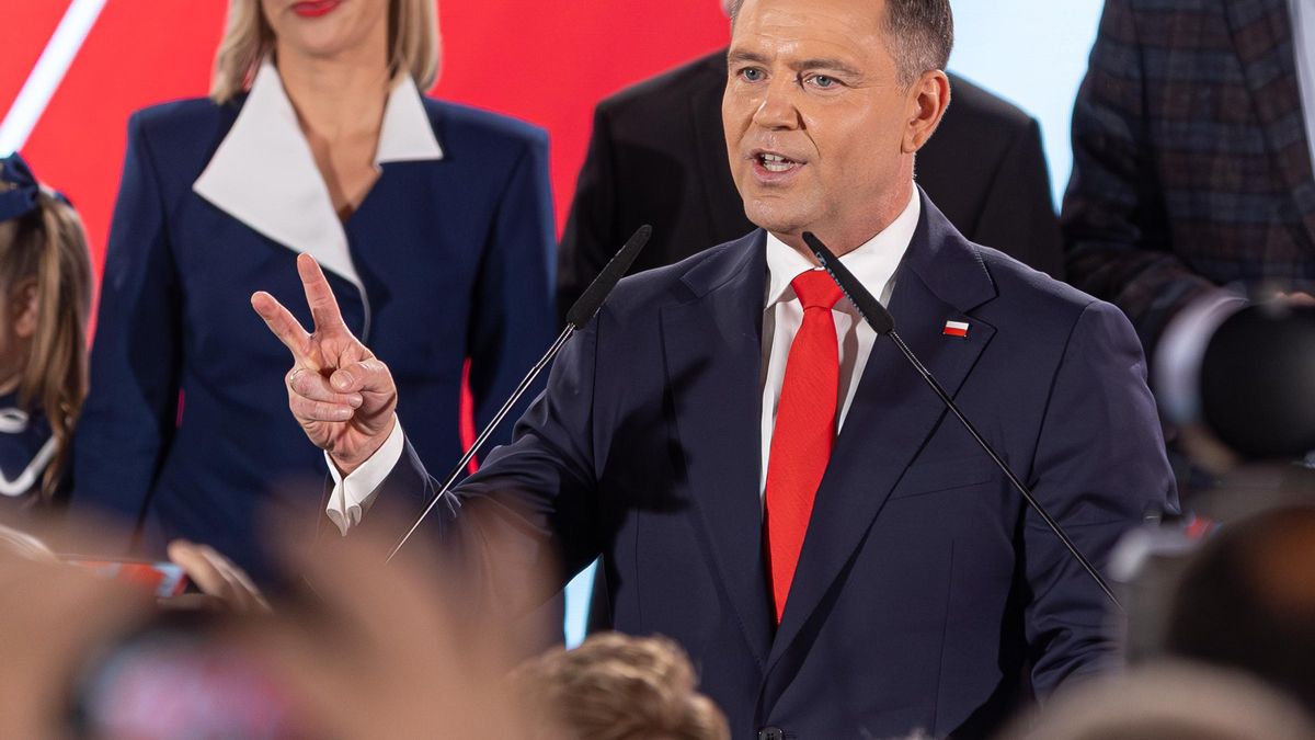 La presidencia de Polonia pasa a manos de Karol Nawrocki, un halcón ultra dispuesto a liquidar el europeísmo de Tusk
