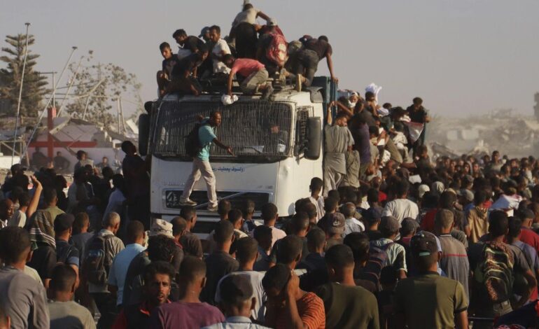 ISRAEL – PALESTINA | Al menos 20 muertos y decenas de heridos al volcar un camión con ayuda humanitaria en la Franja de Gaza