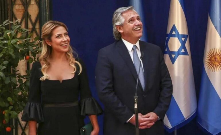 La Fiscalía argentina pide abrir juicio oral al expresidente Alberto Fernández por violencia machista contra su expareja