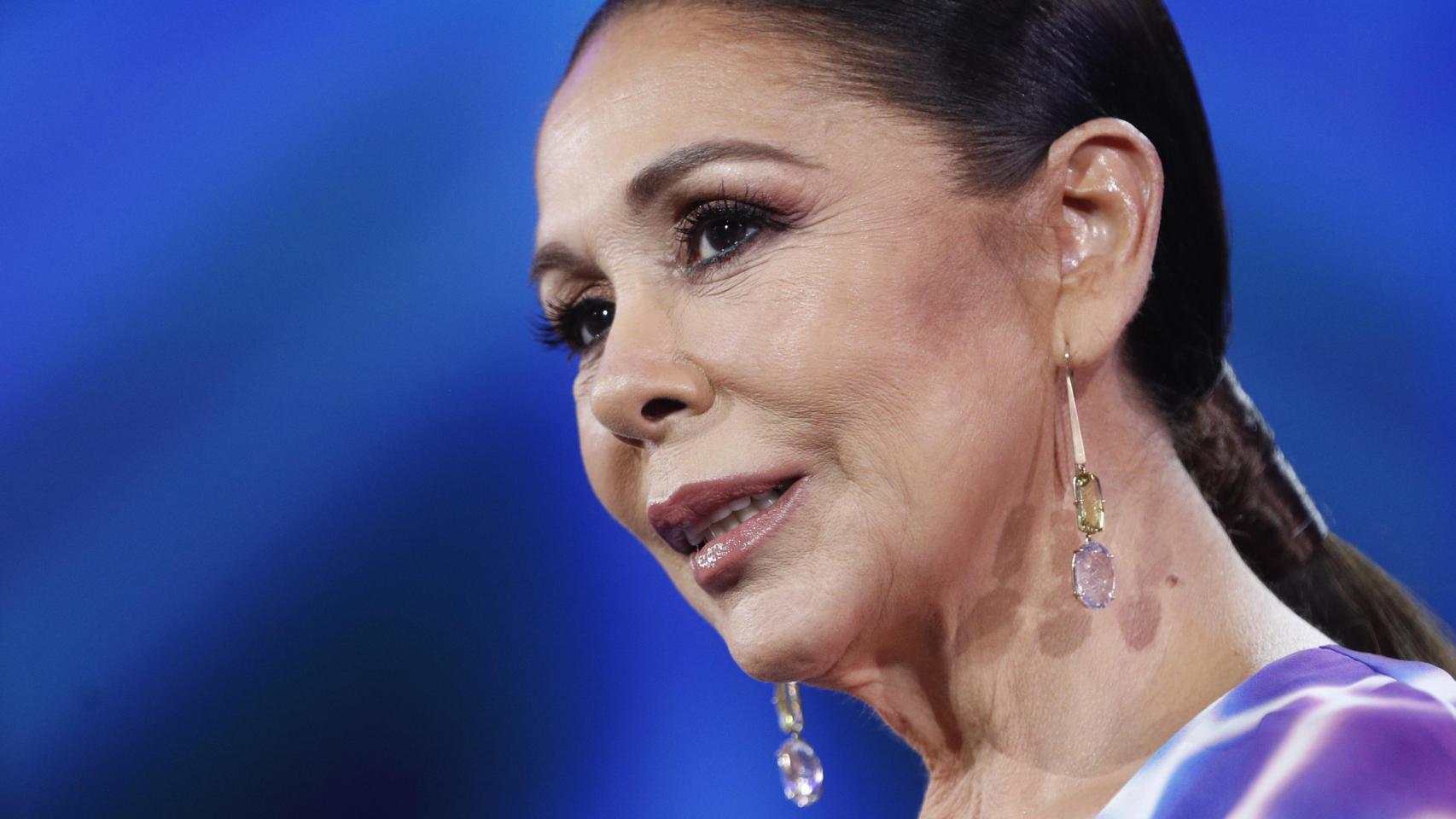Imágenes del día: Isabel Pantoja reaparece radiante tras hacer realidad uno de sus sueños junto a Il Divo