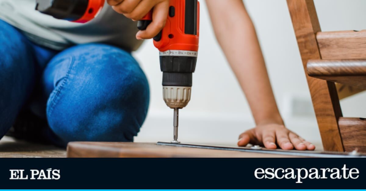 Por solo 35 euros: el taladro a batería con 22 accesorios y luz led que desafía a los de Bosch y Stanley | Estilo de vida | Escaparate