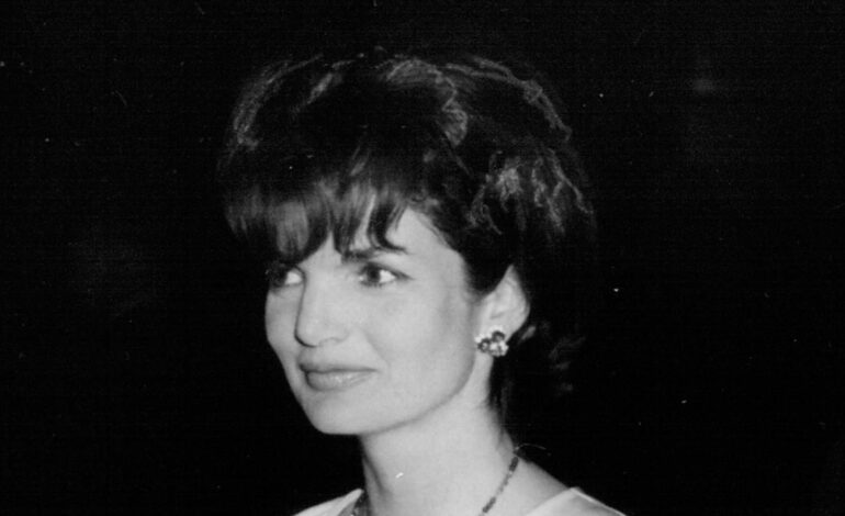 Muere Maurice Tempelsman, el último gran amor de Jackie Kennedy, por complicaciones tras una caída a los 95 años