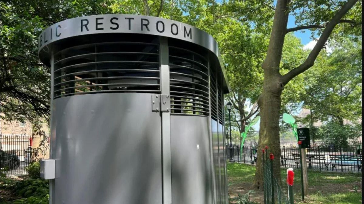 Nueva York se dota de nuevos baños públicos a precio de un apartamento