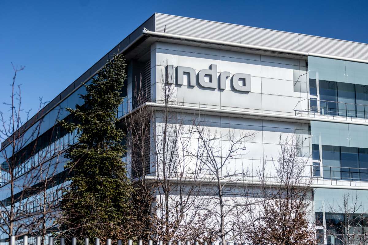 Movimientos en la comisión de Indra para analizar la compra de Escribano: se marcha un consejero