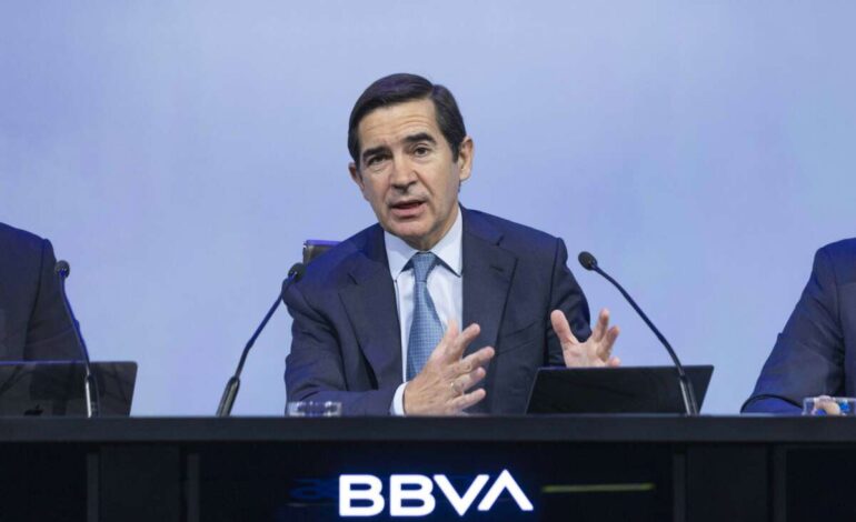 BBVA no se rinde con la OPA sobre Banco Sabadell: anuncia que seguirá adelante