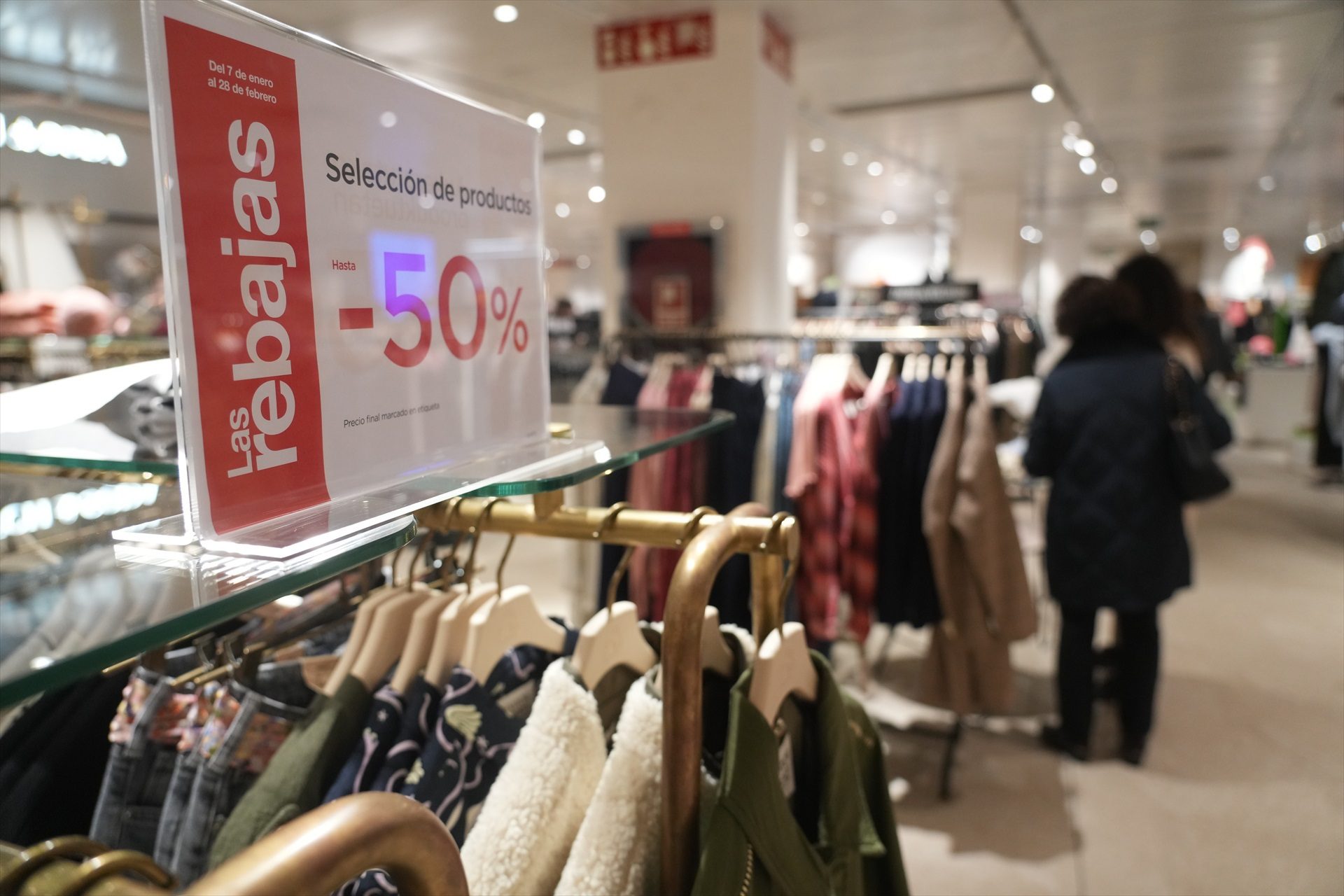 La patronal de Carrefour e Ikea apuesta por la inmigración para cubrir miles de empleos
