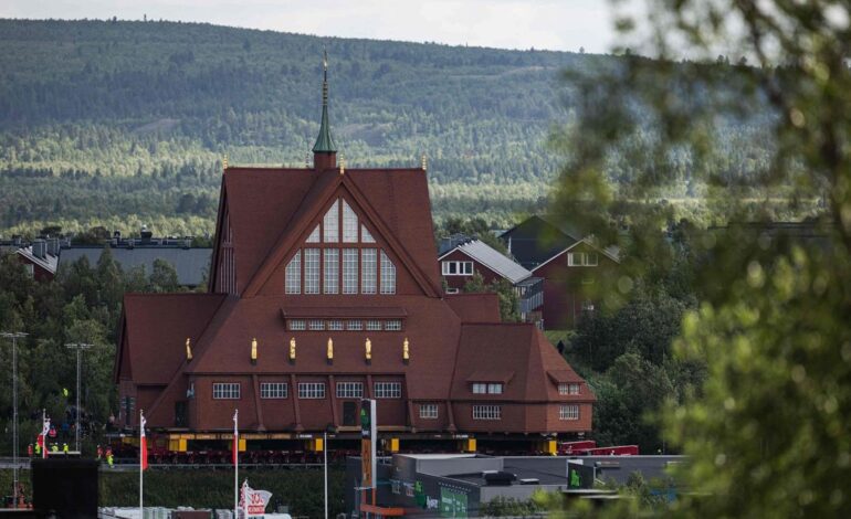 Suecia traslada una icónica iglesia por la ampliación de una mina