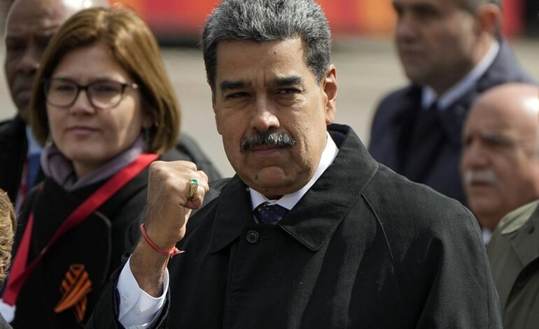 «¡Misiles y fusiles para la clase obrera». Maduro convoca a las milicias ante la cercanía de tres destructores norteamericanos al mar venezolano