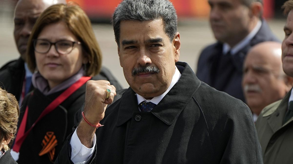 «¡Misiles y fusiles para la clase obrera». Maduro convoca a las milicias ante la cercanía de tres destructores norteamericanos al mar venezolano