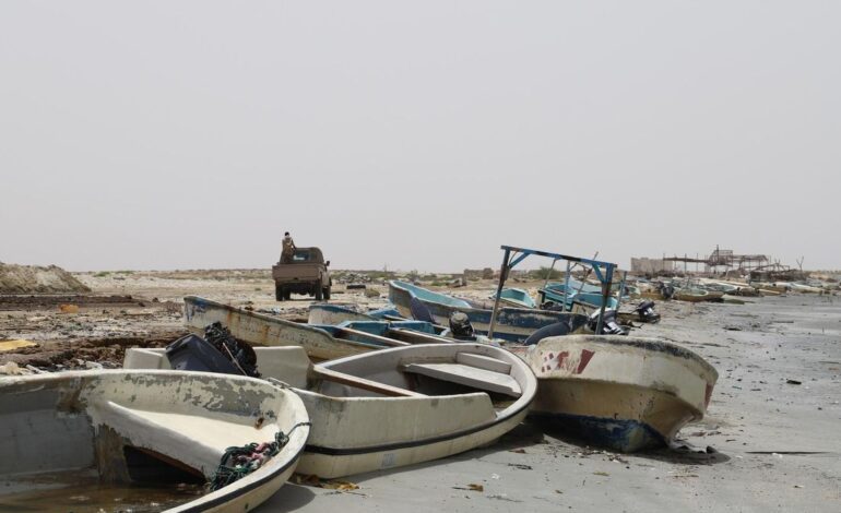 Ascienden a 86 los cadáveres de migrantes recuperados tras hundirse un barco con 200 personas a bordo frente a costa de Yemen