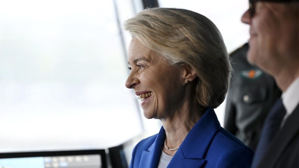 Von der Leyen defiende una «Ucrania bien armada» durante su viaje a la frontera polaca con Bielorrusia