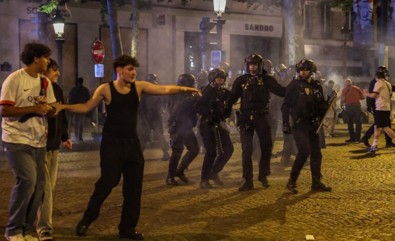 Francia busca cortar de raíz la creciente violencia juvenil