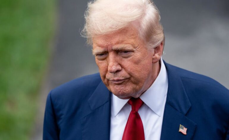 Trump anuncia aranceles del 100% a la importación de chips y semiconductores