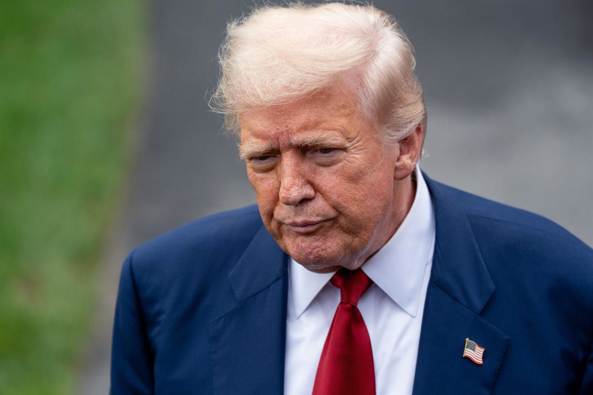 Trump anuncia aranceles del 100% a la importación de chips y semiconductores