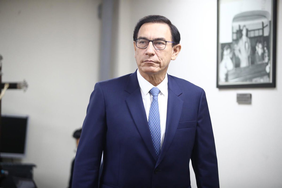 Envían a prisión preventiva al expresidente de Perú Martín Vizcarra por corrupción