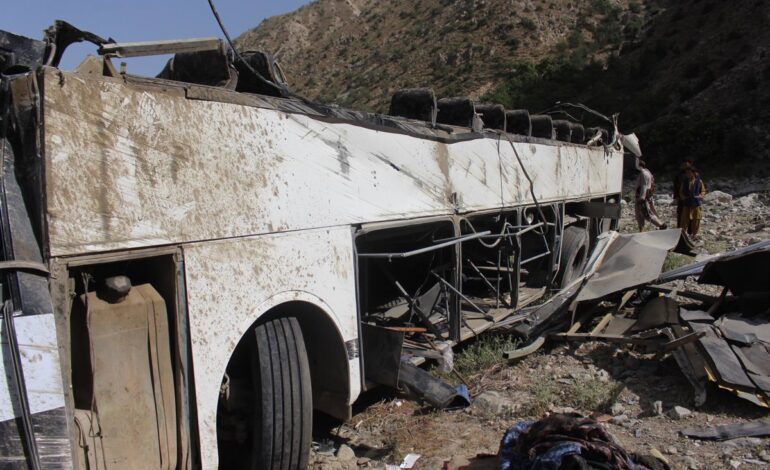 Al menos 60 muertos en un accidente de tráfico en el noroeste de Afganistán