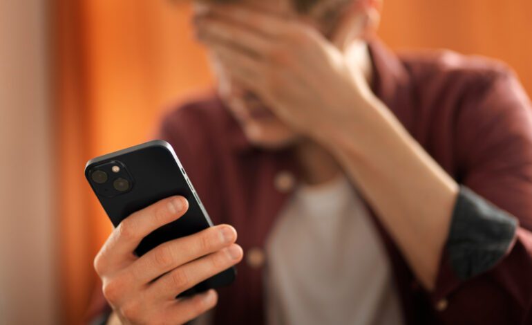 Esta es la estafa viral de Correos que llega a tu móvil con un SMS