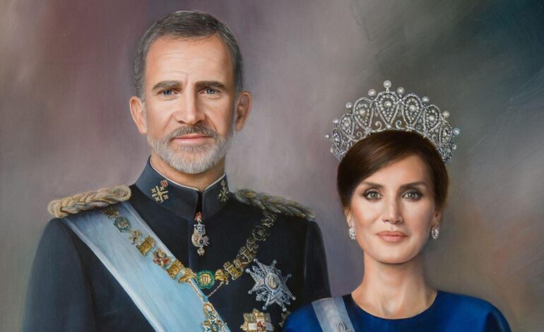 La mirada de la Reina, intensa y directa, no se capta a la primera