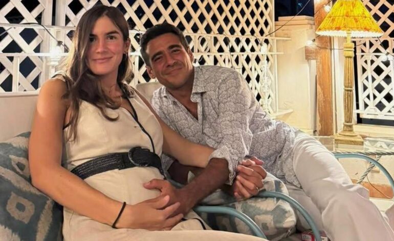 Alberto Herrera y Blanca Llandres anuncian que esperan su primer hijo 42 días antes de su boda: «El mayor regalo»