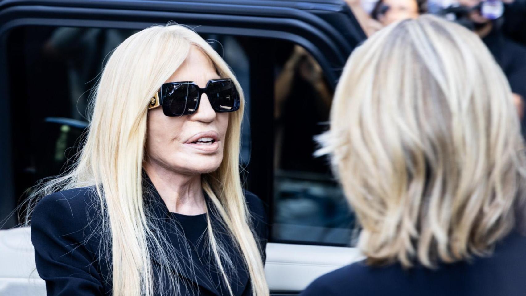 ‘celebrities’ y figuras del mundo de la moda dan el adiós a Giorgio Armani