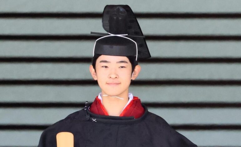 El príncipe Hisahito celebra su mayoría de edad con una ceremonia imperial que llevaba 40 años sin celebrarse en Japón