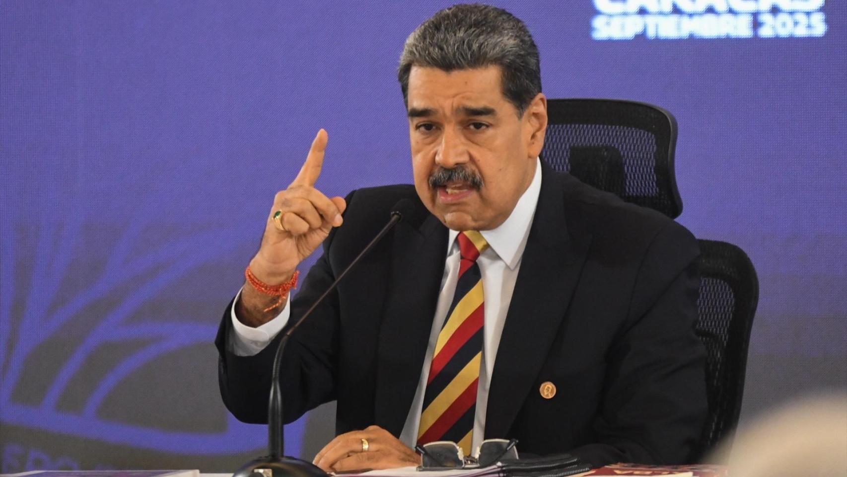 Maduro vuelve a adelantar la Navidad al 1 de octubre para defender «el derecho a la felicidad» y apoyar la economía