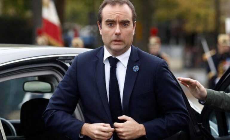 Macron nombra a su ministro de Defensa como nuevo jefe de Gobierno en Francia tras la dimisión de Bayrou