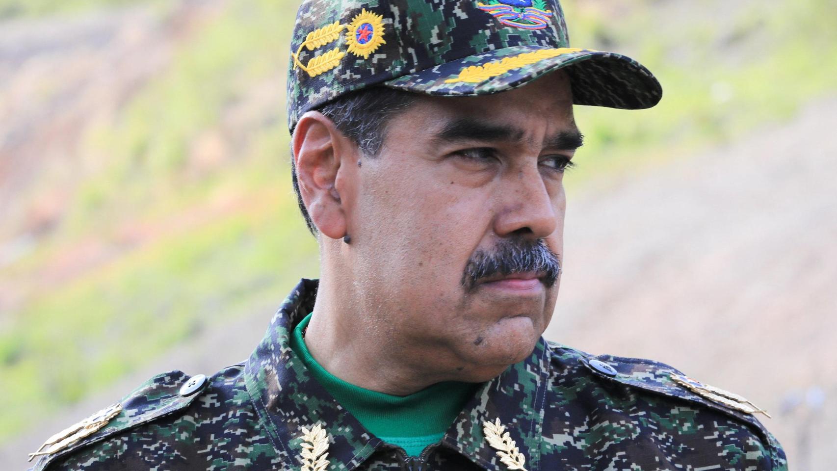 Nicolás Maduro dice que «amenazas militares» de Estados Unidos son un «problema de carácter internacional»