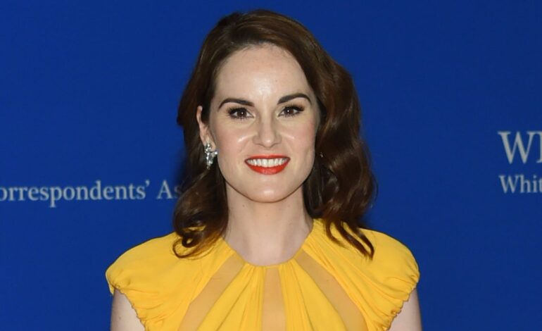 Michelle Dockery revela por sorpresa en el estreno del final de ‘Downton Abbey’ que está embarazada