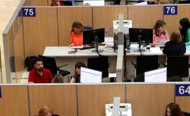 La Administración se quedará sin la mitad de sus funcionarios en los próximos diez años