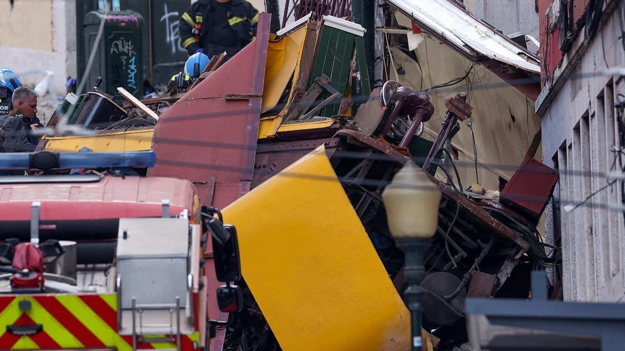 La Fiscalía de Portugal abrirá una investigación tras el accidente de funicular en Lisboa
