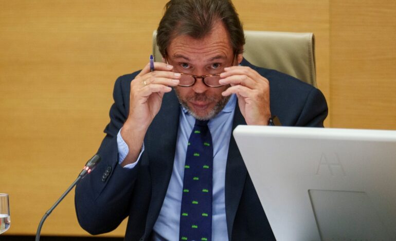 Otra parálisis en los trenes desmonta las excusas de Puente