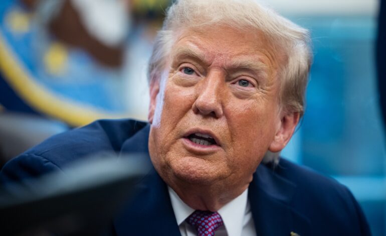 Trump cuestiona la decisión de Florida de eliminar las obligaciones de vacunación: «Hay vacunas que funcionan»