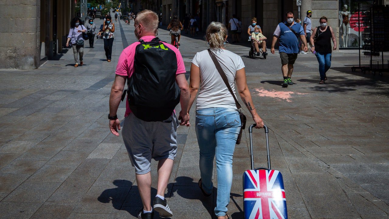 británicos residentes en España, alarmados por las «tácticas» de Hacienda
