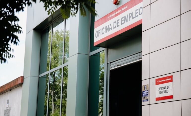 Si quieres conseguir el paro faltando a la empresa tres días, tienes un problema