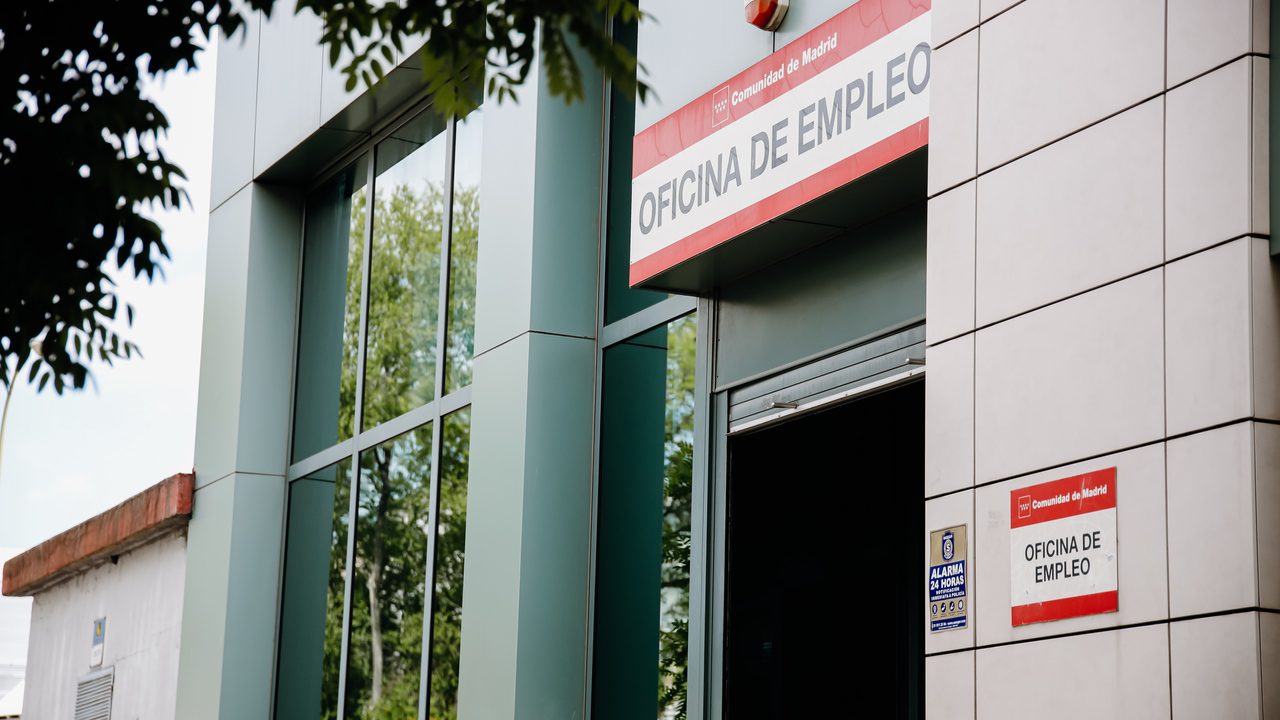 Si quieres conseguir el paro faltando a la empresa tres días, tienes un problema