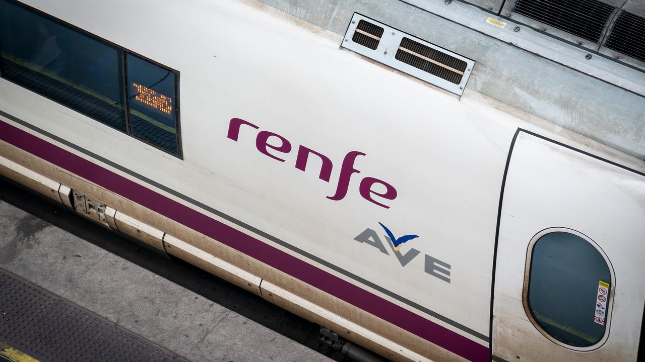 Renfe busca personal y ofrece contrato fijo sin oposición en varias ciudades españolas
