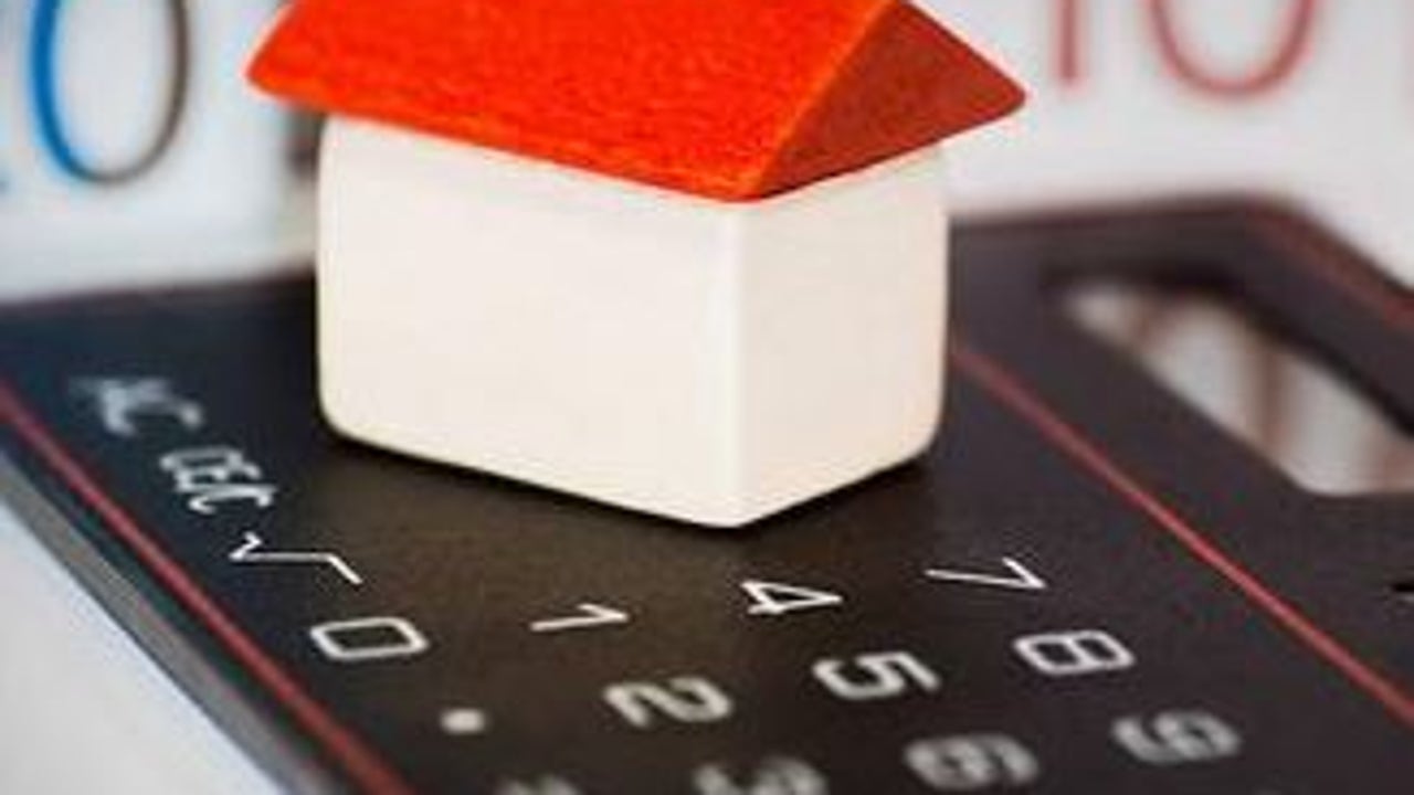 ¿Qué es mejor, amortizar la hipoteca o invertir ese dinero? El secreto para sacarle rentabilidad a tu capital