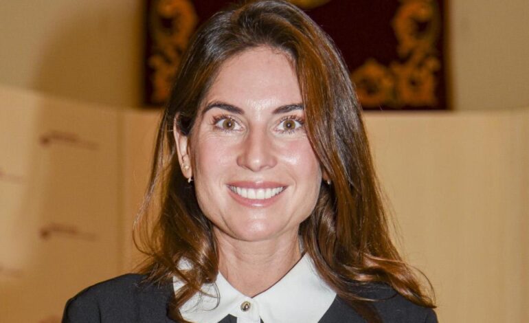 Este vestido de Lourdes Montes es todo lo que necesitas para triunfar en tu próximo evento