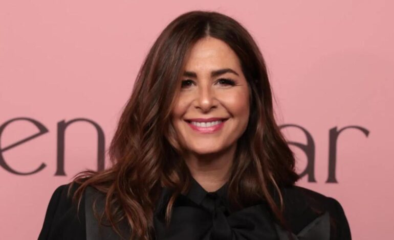 así es el modelo con estampado de rayas que ha enamorado a Nuria Roca