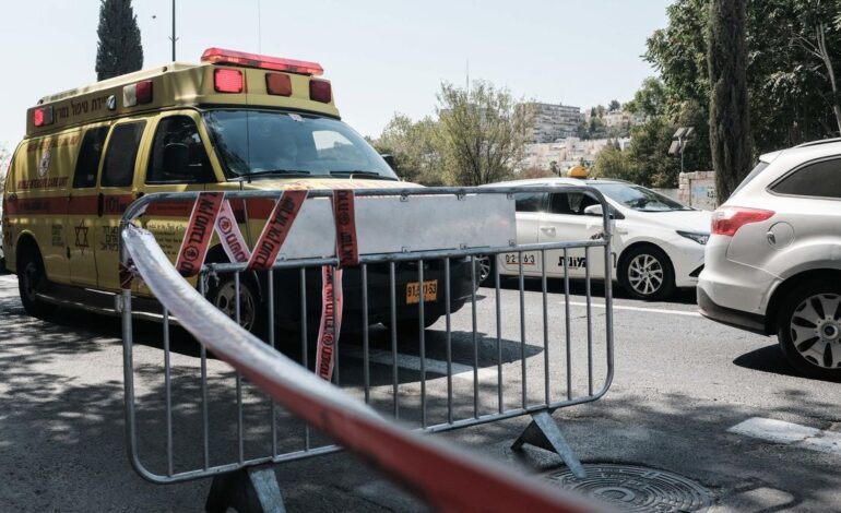 Al menos cuatro muertos y 15 heridos en un tiroteo en Jerusalén