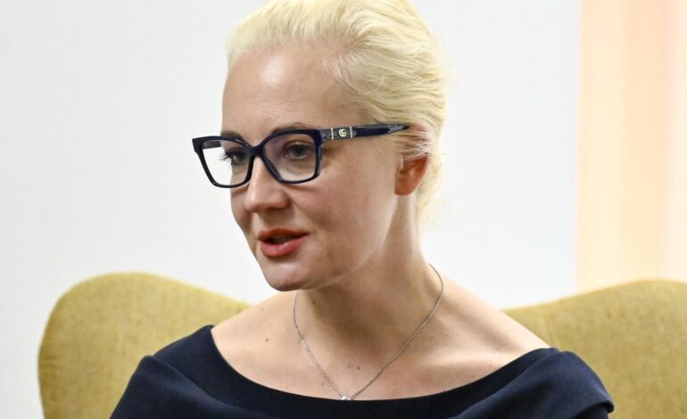La viuda del opositor ruso Navalni dice que murió envenenado