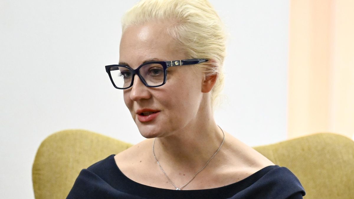 La viuda del opositor ruso Navalni dice que murió envenenado
