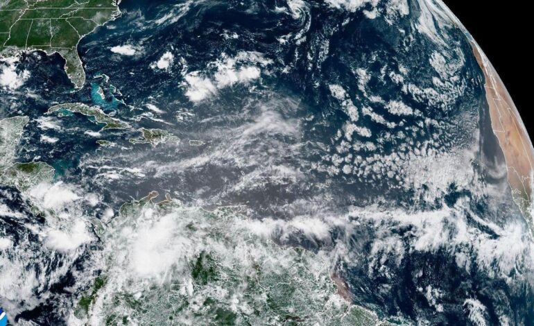 EEUU TEMPORAL | Hawái declara el estado de emergencia a medida que se acerca el huracán Kiko