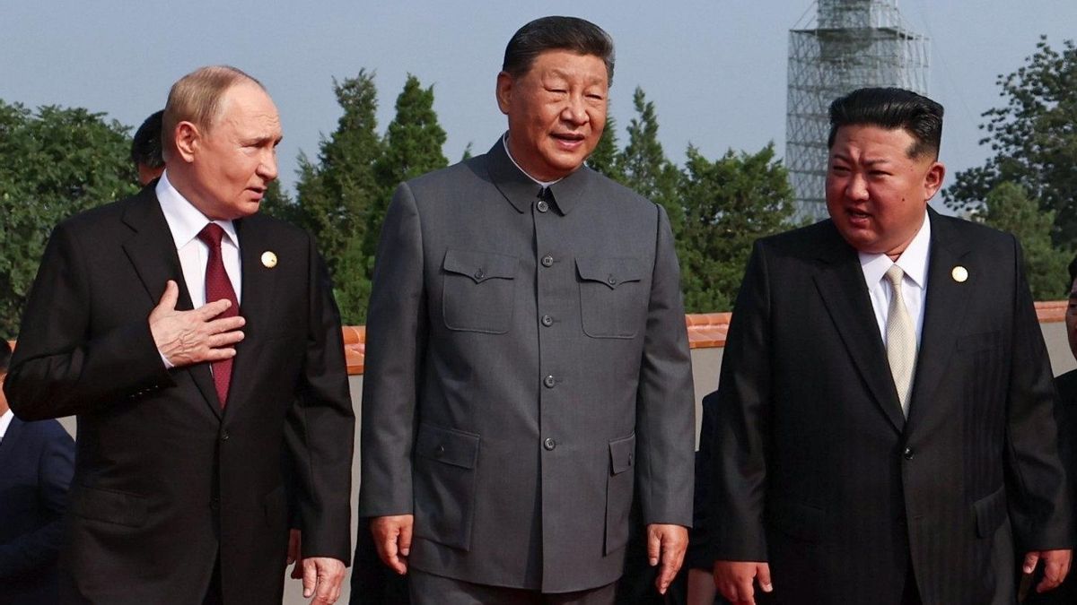 DESFILE MILITAR CHINA | Xi Jinping defiende «la noble causa de la paz» flanqueado por Putin y Kim Jong-un