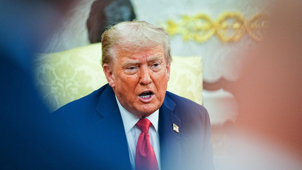 Un tribunal prohíbe a Trump el uso de la ley de Enemigos Extranjeros para deportar a venezolanos