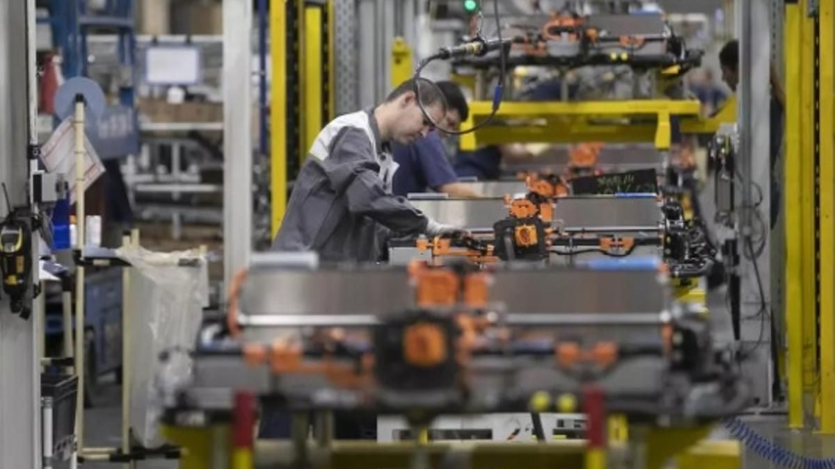 REDUCCIÓN JORNADA LABORAL | El país del mundo que menos horas trabaja está en Europa y no es el que imaginas