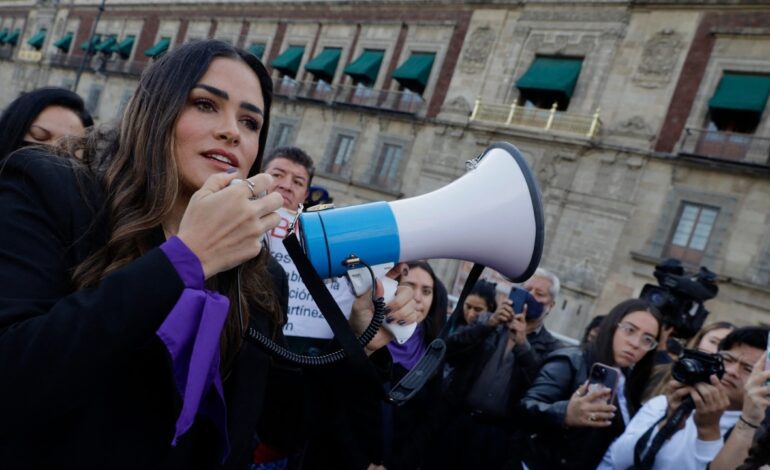 Las divisiones y la falta de liderazgo atrapan a la oposición mexicana