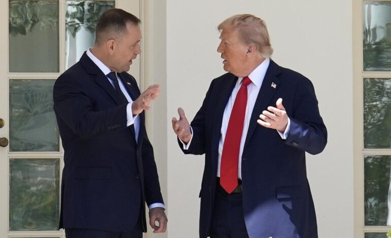 Trump alaba como “hermosa ceremonia” el “impresionante” desfile militar en China